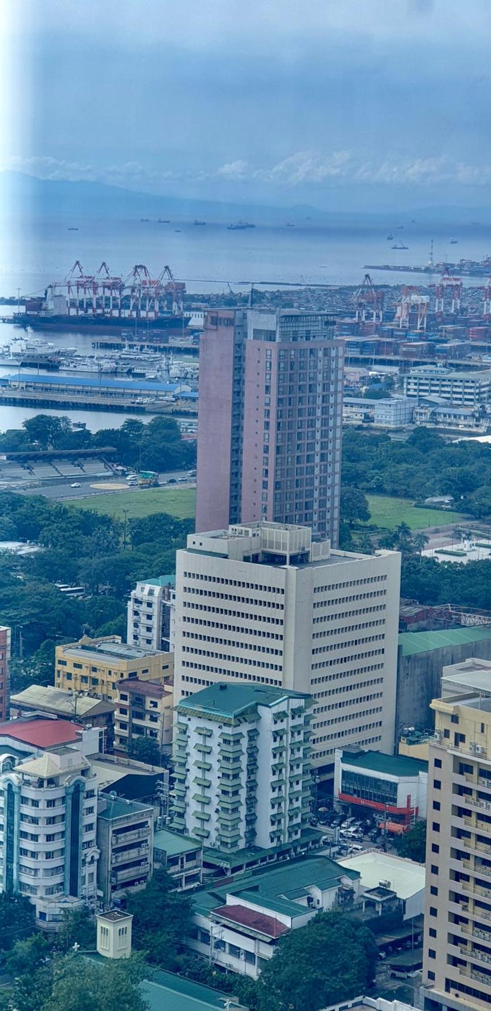 8 Adriatico Condotel Sea View Corner Unit Near St Lukes Clinic Guest house *